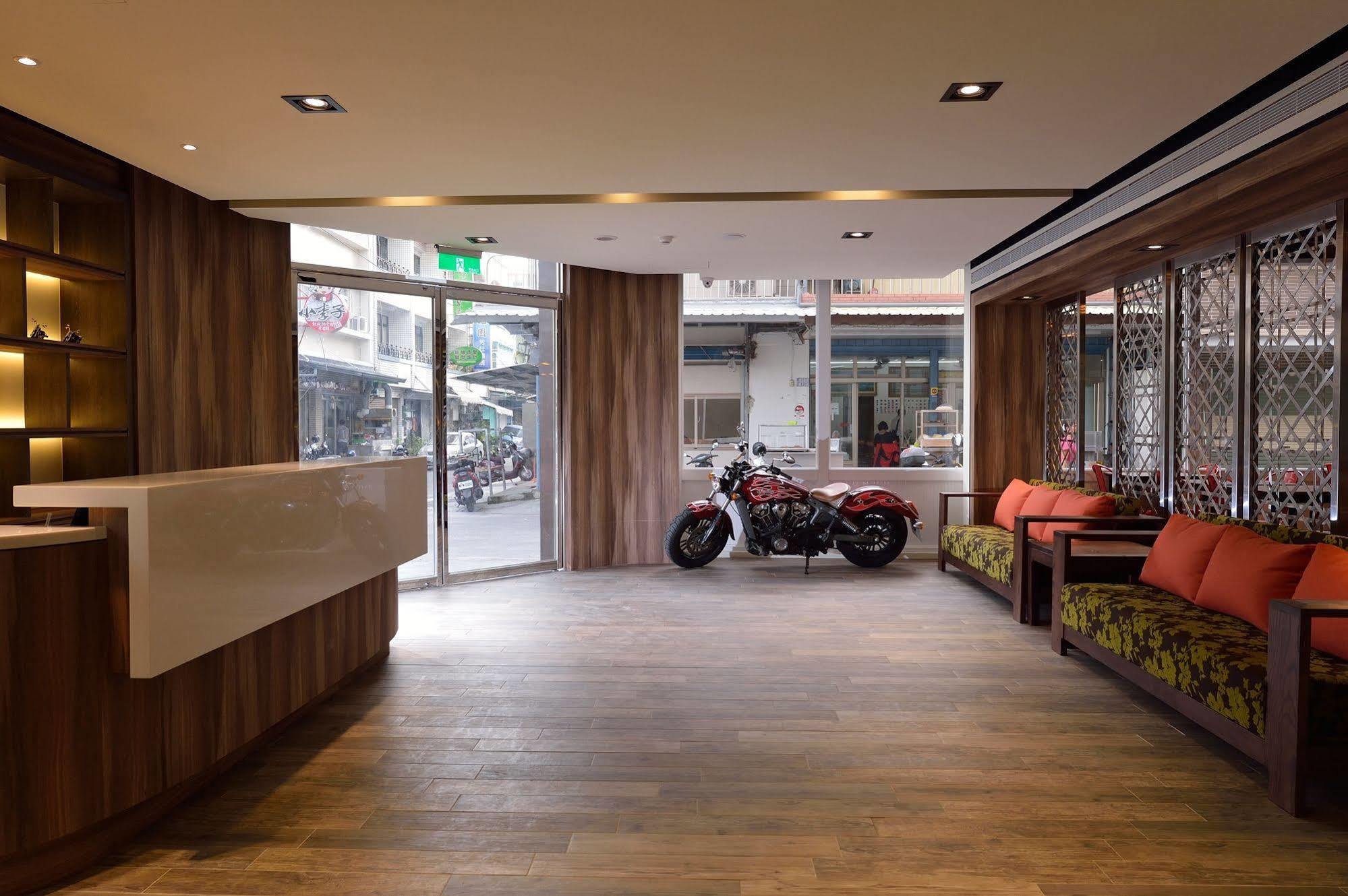 Home Rest Hotel T'ai-tung Exterior foto